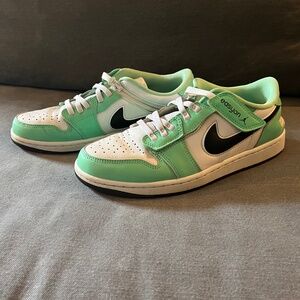 Jordan 1 Low - Easy On